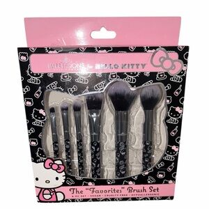 Hello Kitty Black and Pink Brush Set
